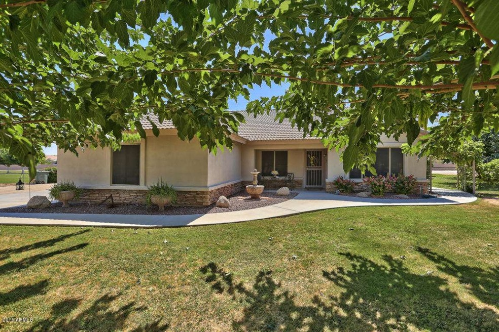 Front_of_Home_1