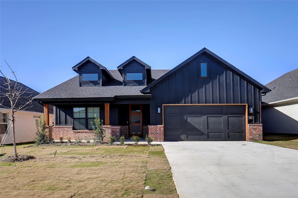 928 Rodgers Ave, Godley, TX 76044 - photo 1