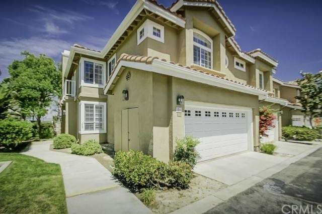 End unit in this beautifully maintained community!