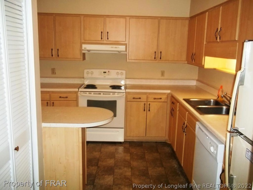 587 Winding Creek Rd, Fayetteville, NC 28305 - photo 1