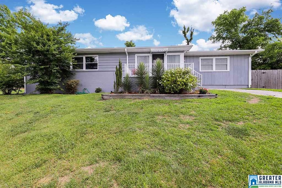 800 28th Ave NE, Center Point, AL 35215 - photo 1