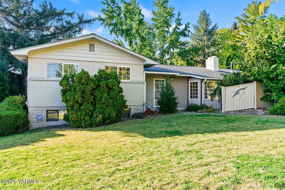 314 N 66th Ave, Yakima, WA 98908 - photo 1