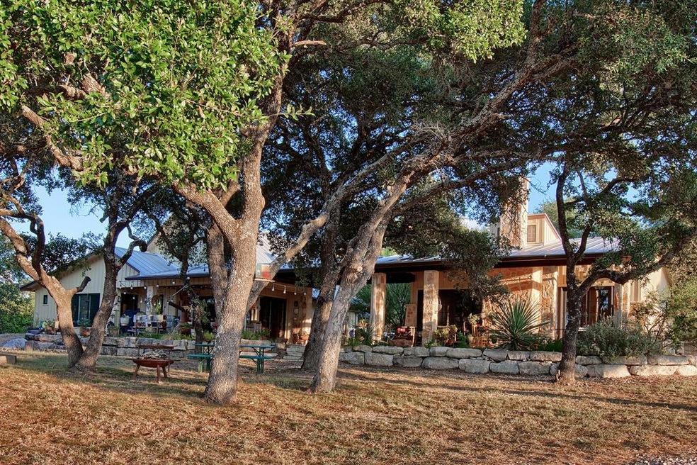 50 Maverick Ln, Fredericksburg, TX 78624 - photo 1