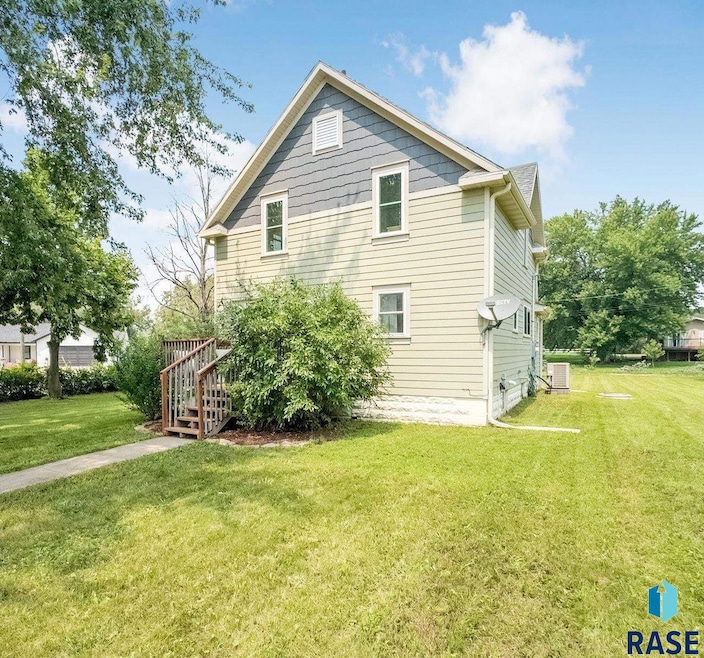 Pending $214,900 • Co-Listing Agent