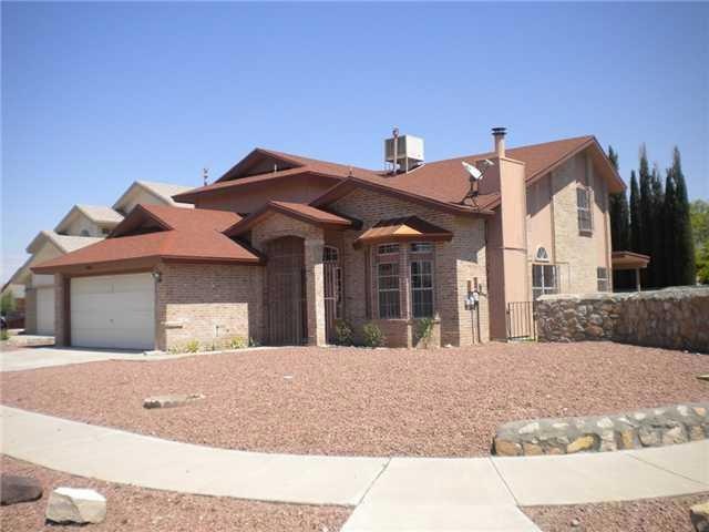 400 Nita Place, Horizon City, TX 79928 - photo 1