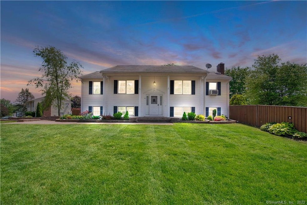 20 Christopher Dr, Enfield, CT 06082 - photo 1