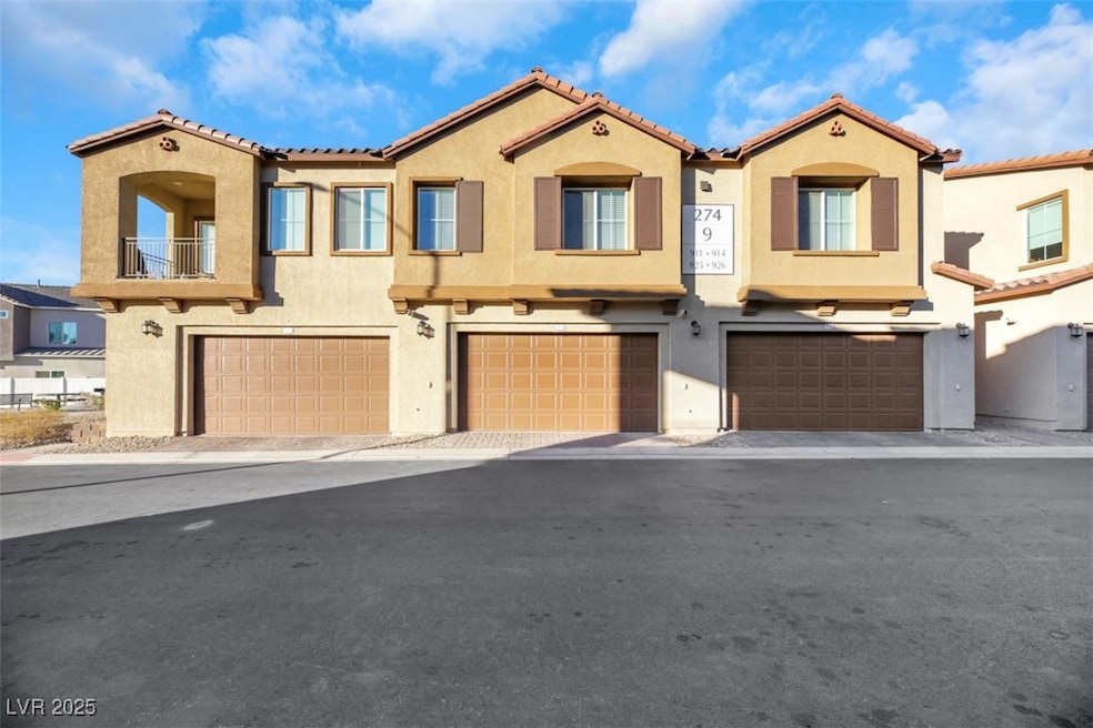 274 Luna Valley Way unit 912, Henderson, NV 89011 - photo 1