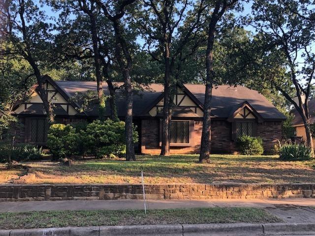 1312 Donna Ln, Bedford, TX 76022 - photo 1