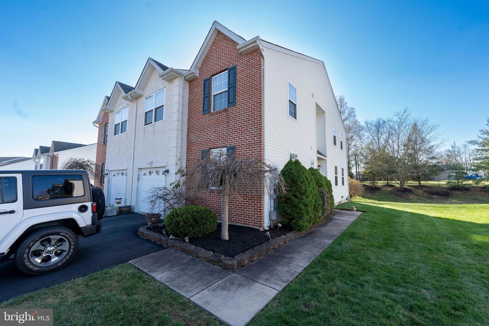 276 Hampshire Dr, Sellersville, PA 18960 - photo 1