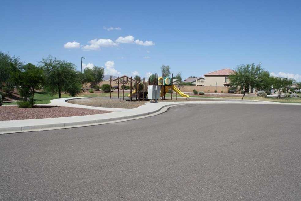 0-cul-de-sac and playground