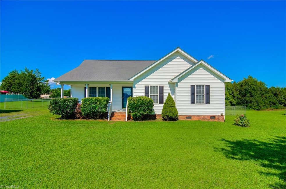 2038 Grantville Ln, Asheboro, NC 27205 - photo 1