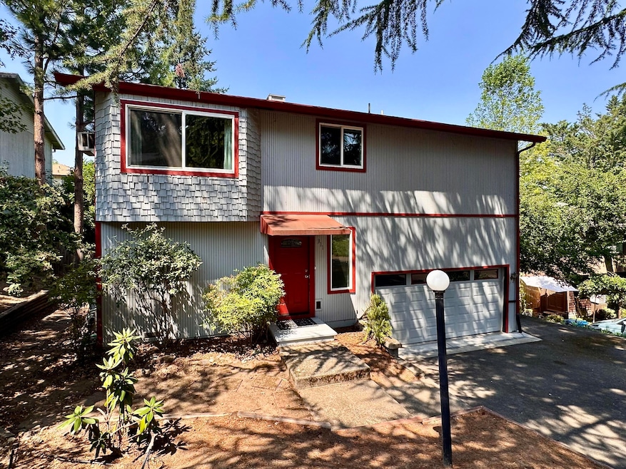 For Sale $329,900 • Co-Listing Agent