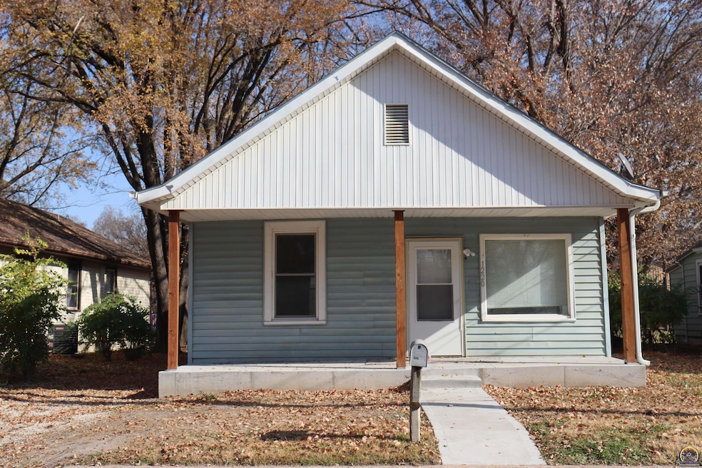 1220 NW Fillmore St, Topeka, KS 66608 - photo 1