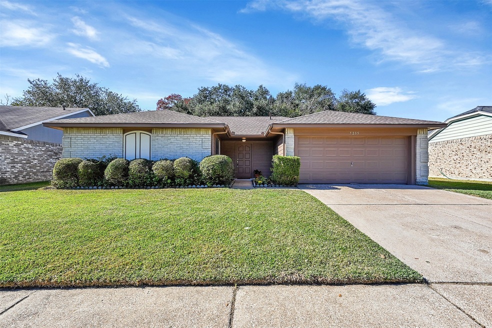 7235 Sonnet Glen Ln, Houston, TX 77095 - photo 1