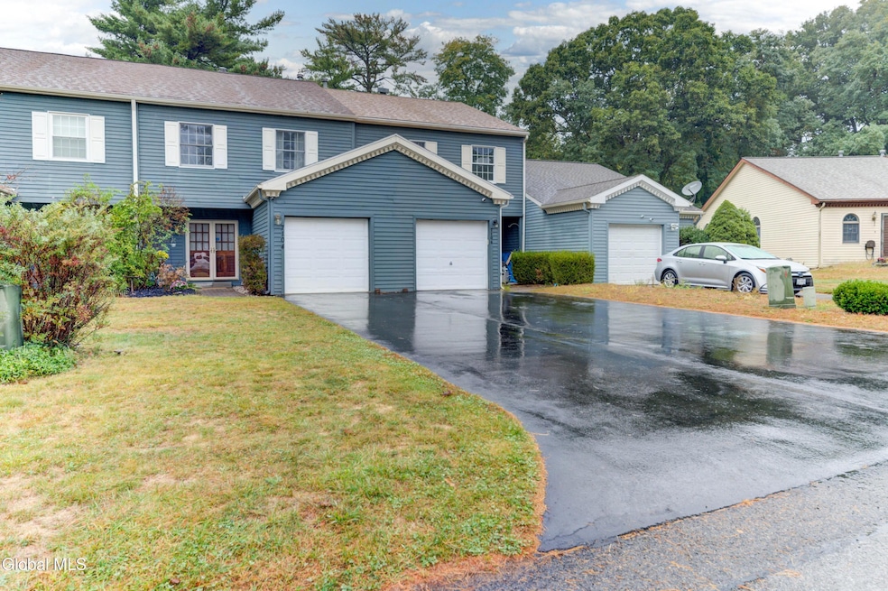 7104 Suzanne Ln, Schenectady, NY 12303 - photo 1