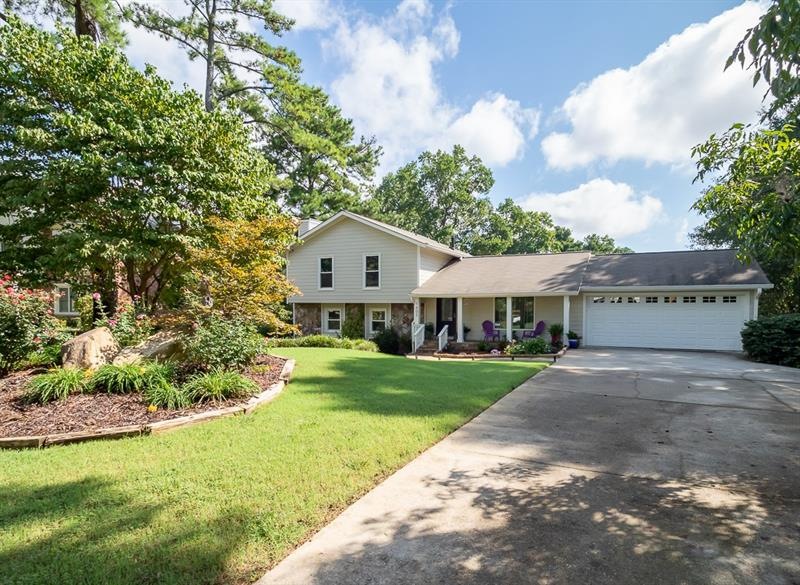 Beautifully landscaped lot in a quiet street only 