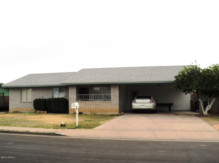 2907 E Contessa