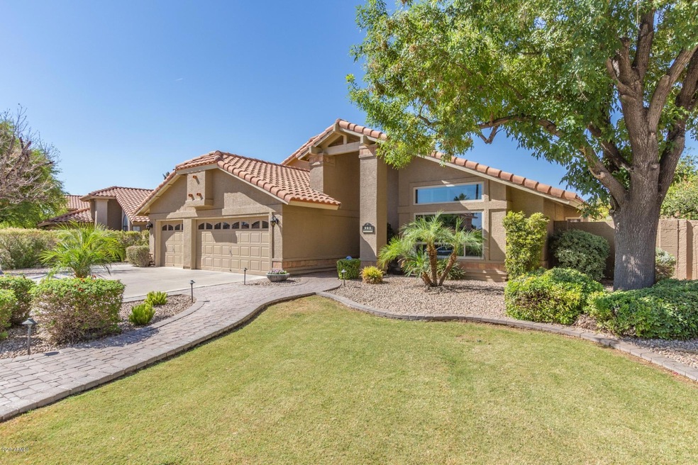 985 E Drake Dr, Tempe, AZ 85283 - photo 1