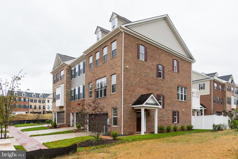 3848 Pentland Hills Dr, Upper Marlboro, MD 20774 - photo 1