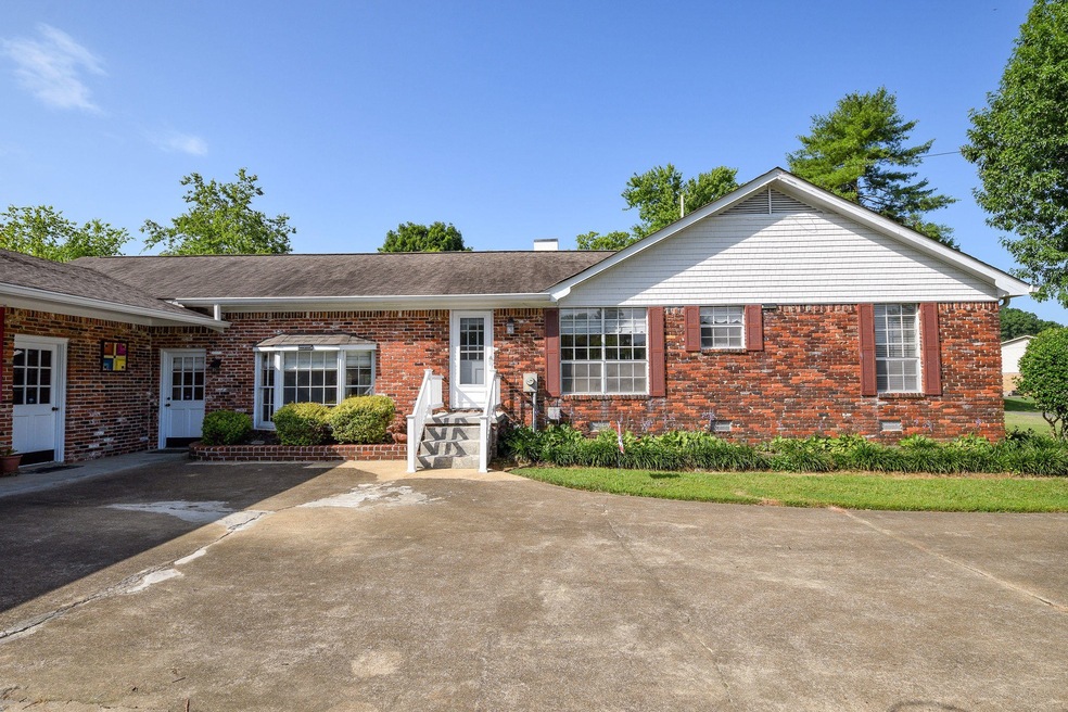 3820 Charleston Dr NE, Cleveland, TN 37312 - photo 1