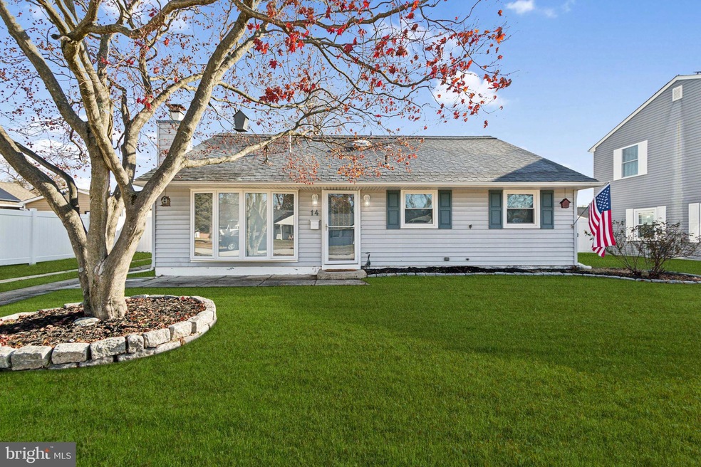 14 S Walnut Cir, West Berlin, NJ 08091 - photo 1