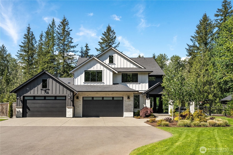 Big, wide, sweeping driveway, generous for parking & accessing the 4 car garage