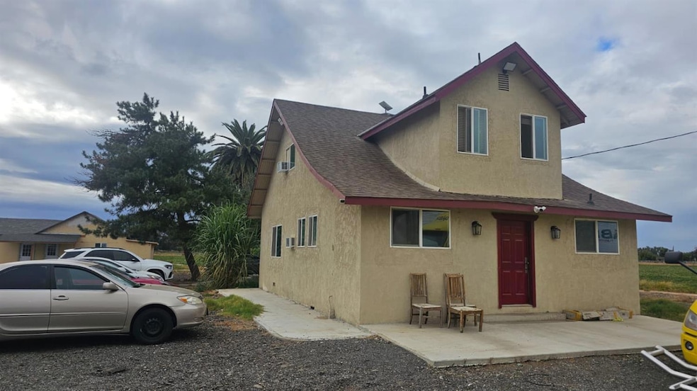 For Sale $1,600,000 • Co-Listing Agent