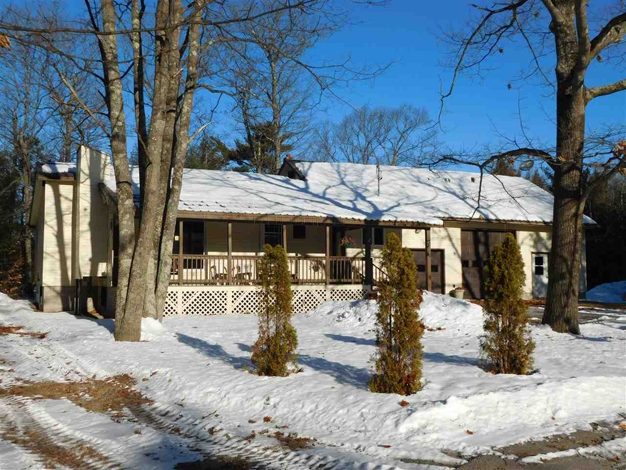 178 Great East Ln, Brookfield, NH 03872 - photo 1