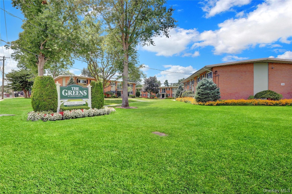For Sale $329,000 • Co-Listing Agent