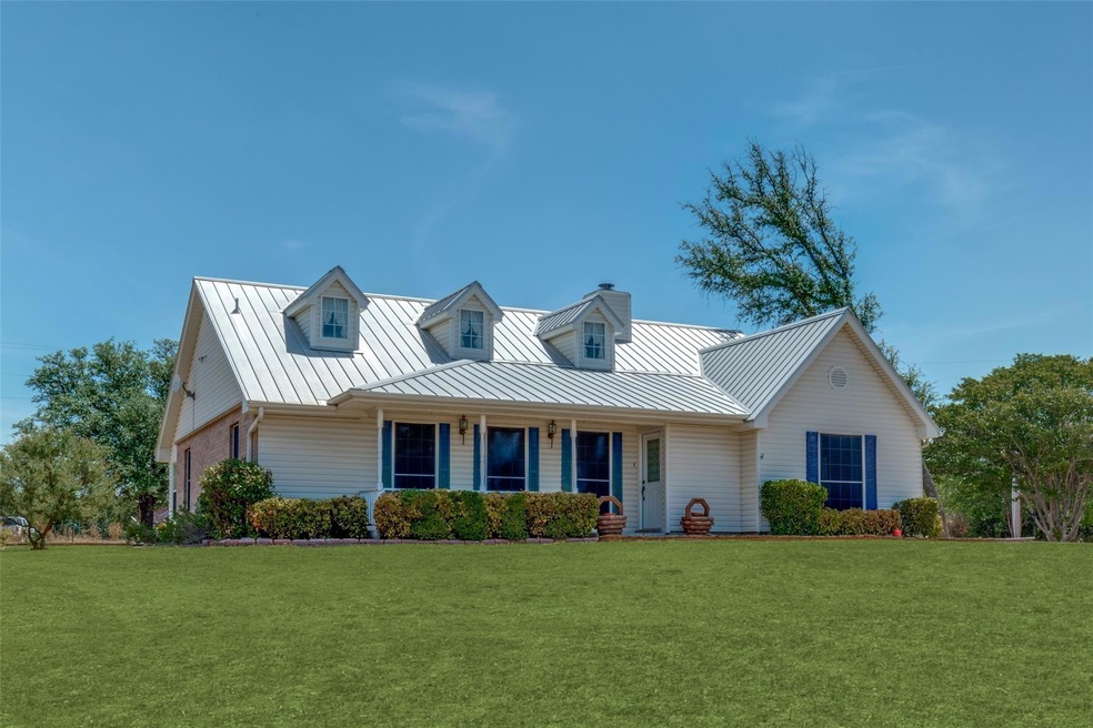 312 Rancho Dr, Fort Worth, TX 76108 - photo 1