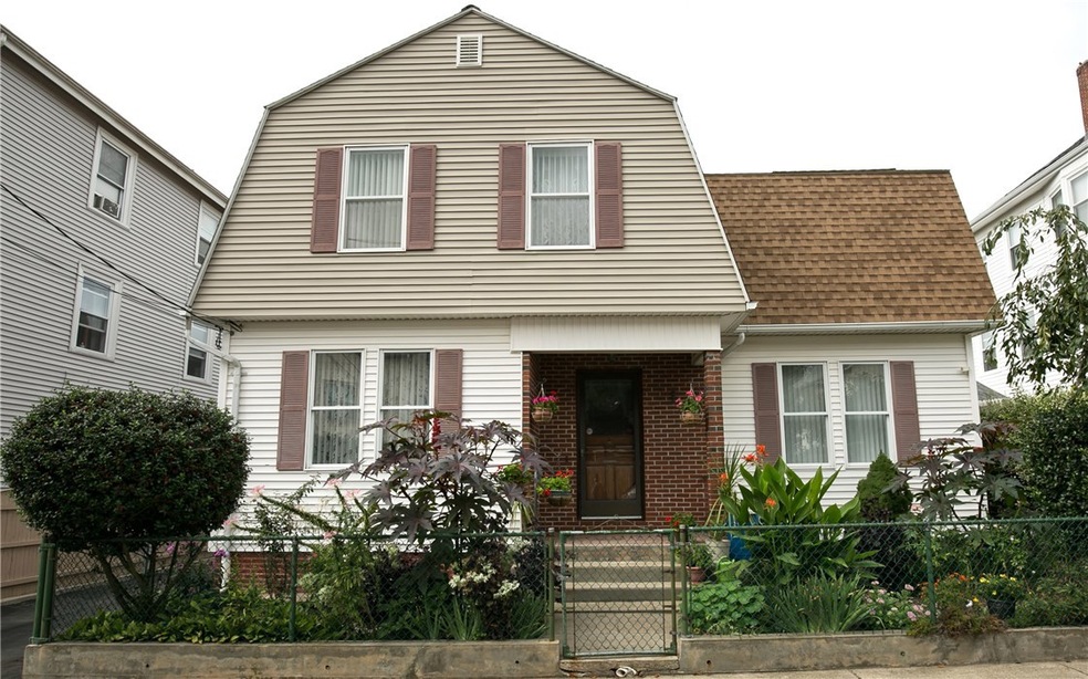 19 Walker St, Pawtucket, RI 02860 - photo 1