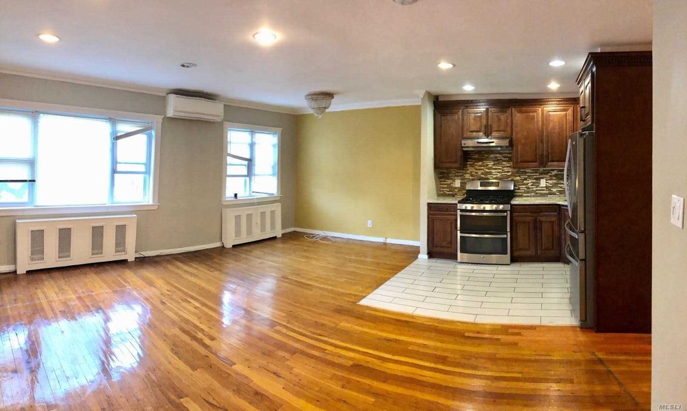 78-04 Parsons Blvd unit 2nd Fl, Flushing, NY 11366 - photo 1