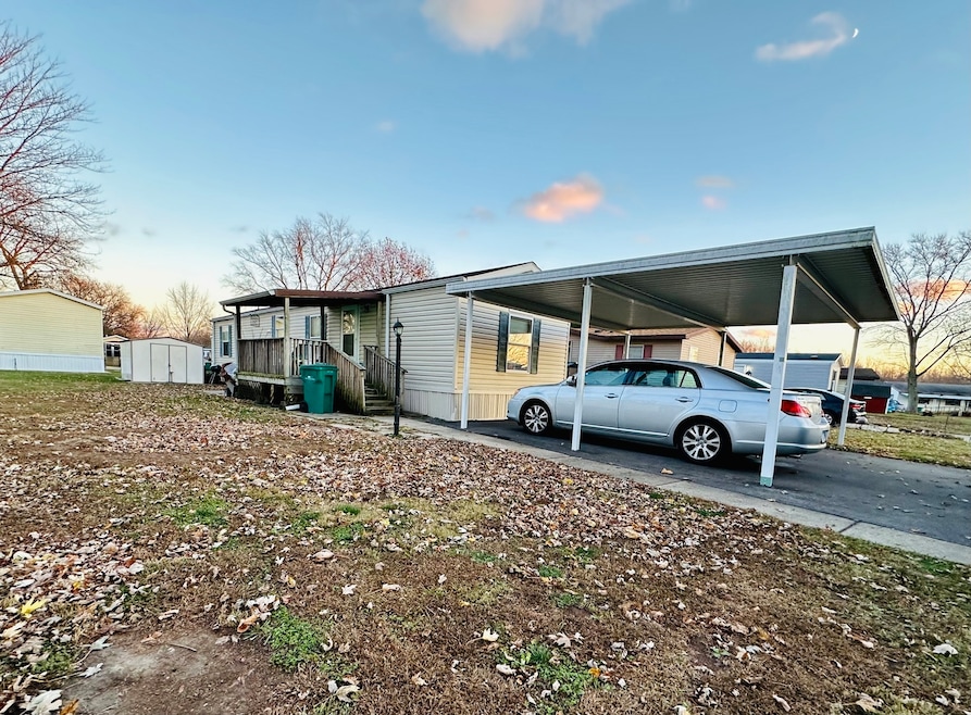 418 Carriage Lane Estates unit 418, Streator, IL 61364 - photo 1