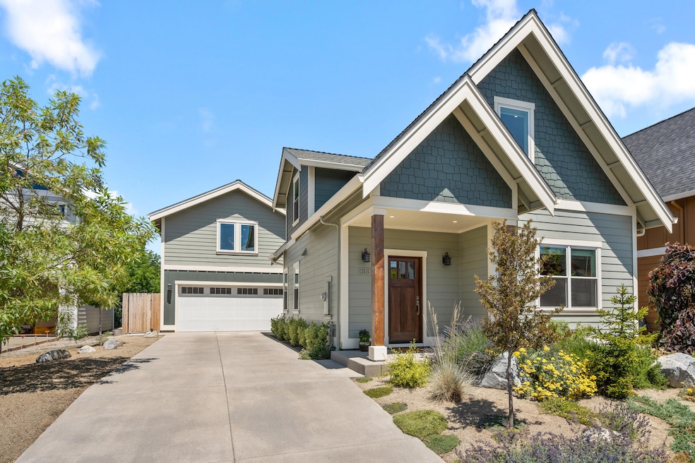 Pending $615,000 • Co-Listing Agent