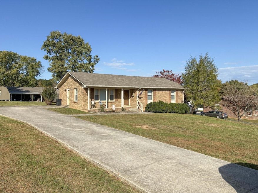 210 Lee Ave, Woodbury, TN 37190 - photo 1