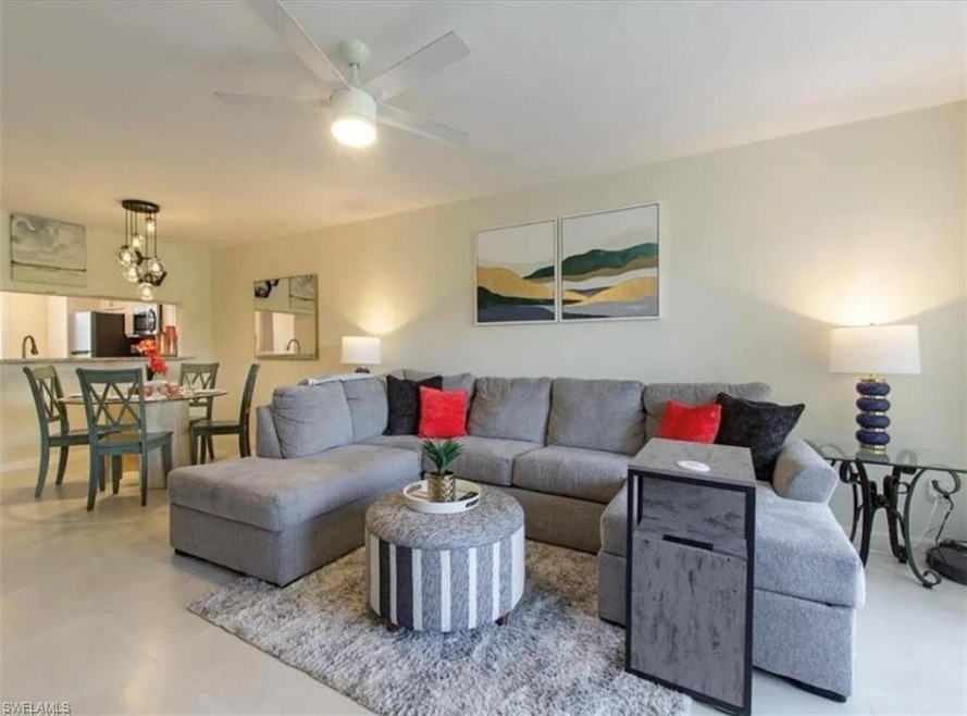 Living area with ceiling fan