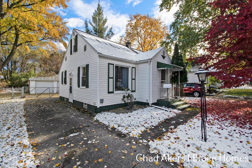 For Sale $259,900 • Co-Listing Agent