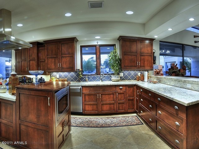 Kitchen 4