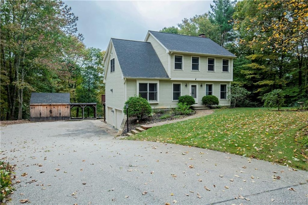 83 Pole Bridge Rd, Woodstock, CT 06281 - photo 1