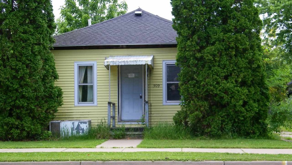 309 Mclean Ave, Tomah, WI 54660