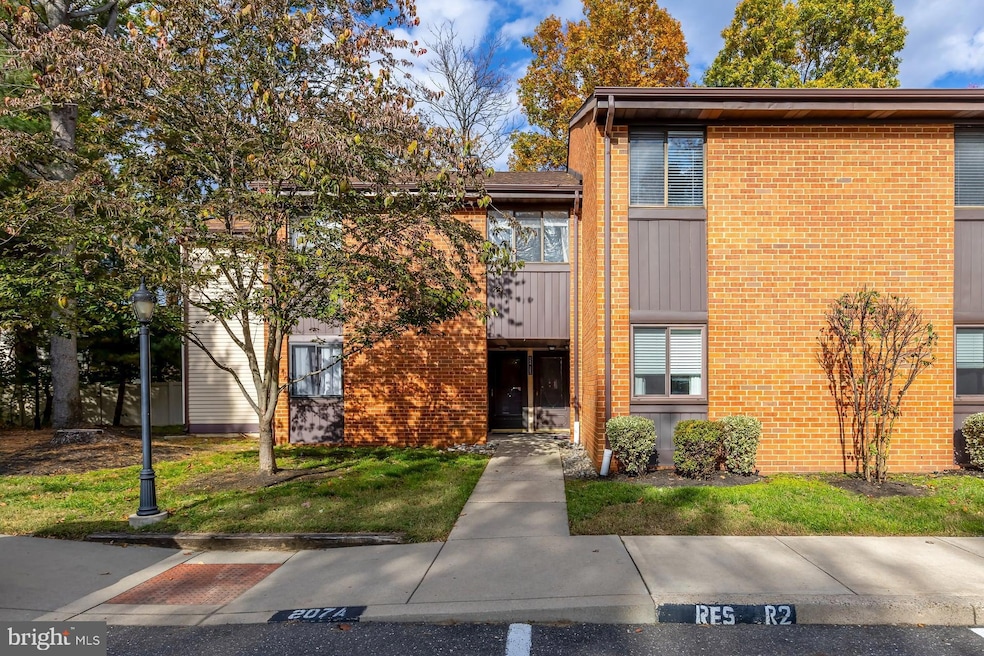 207B Kelly Cove unit 214, Mount Laurel, NJ 08054 - photo 1