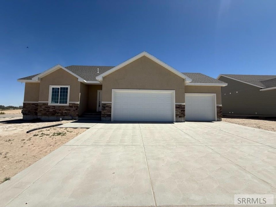 For Sale $595,000 • Co-Listing Agent