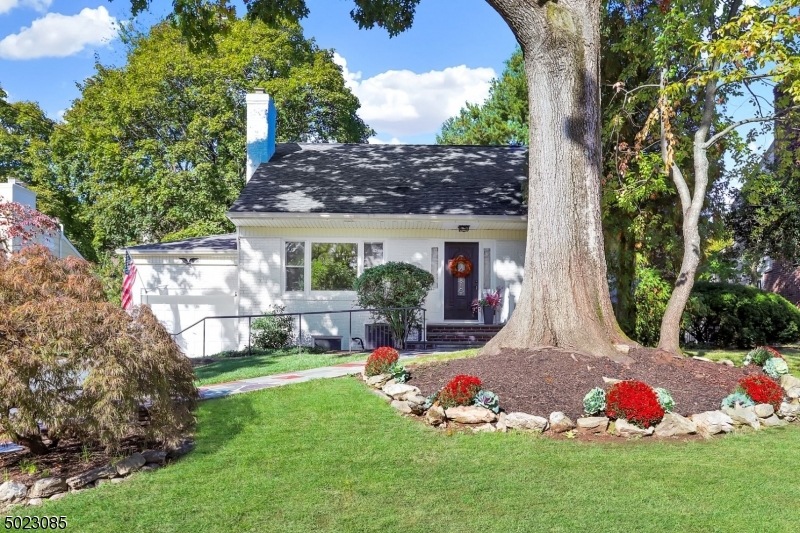 21 Carter Rd, West Orange, NJ 07052 - photo 1