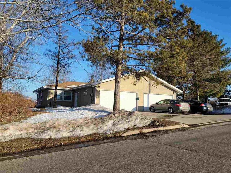 4686 Capitol View Rd, Middleton, WI 53562 - photo 1