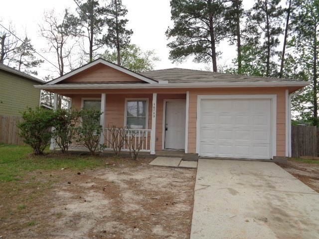 16750 Fallen Timbers Dr, Conroe, TX 77385 - photo 1