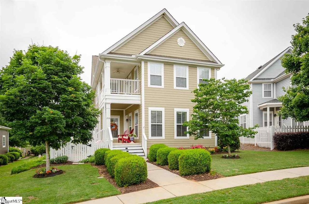 208 Ridenour Ave, Greenville, SC 29617 - photo 1