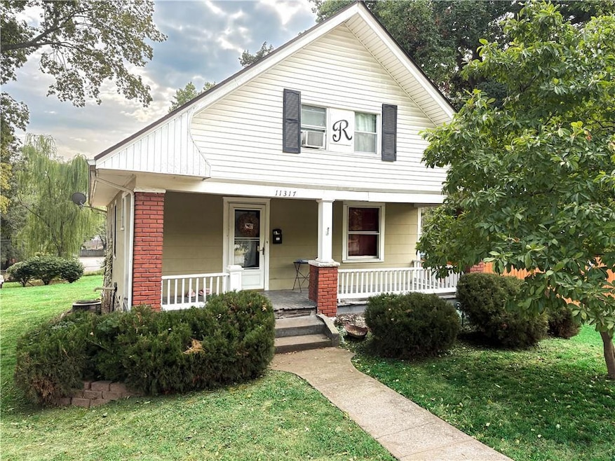 11317 E Winner Rd, Independence, MO 64052 - photo 1