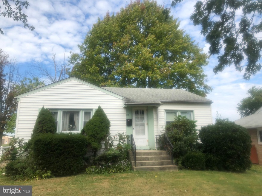 355 W Vine St, Hatfield, PA 19440 - photo 1