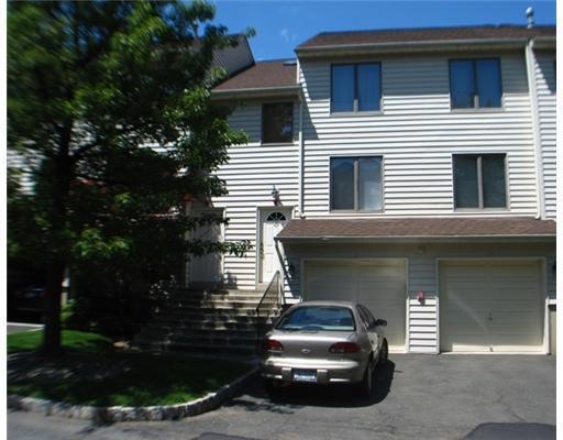 24 L'Ambiance Ct, Bardonia, NY 10954 - photo 1