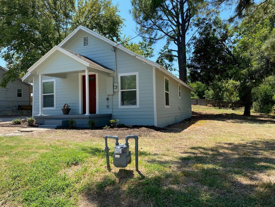 309 Hobson St, Weatherford, TX 76086 - photo 1